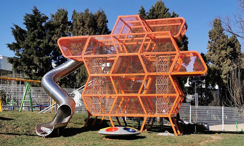 Crab playground